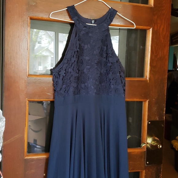 Lulus Dresses & Skirts - Lulu's lace top maxi dress